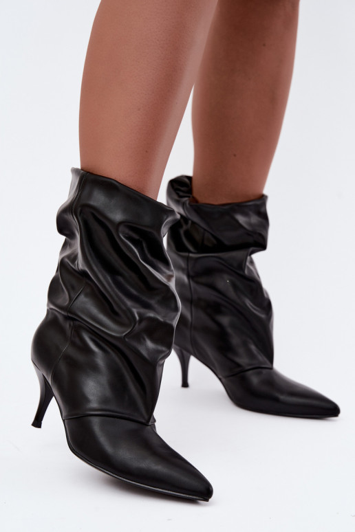 Botines de mujer slouchy slip-on con tacones delgados en color negro Harissa