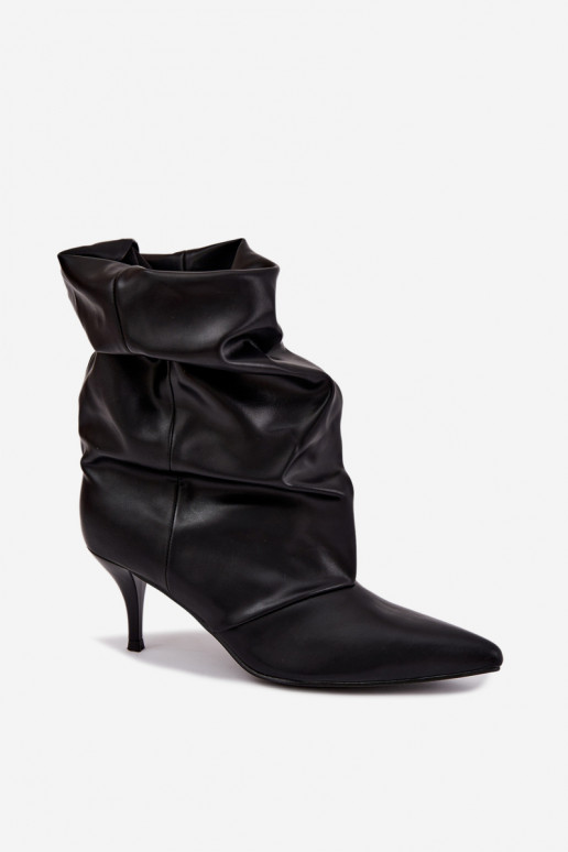 Botines de mujer slouchy slip-on con tacones delgados en color negro Harissa