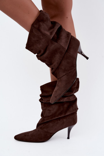 Botines de mujer slouchy slip-on con tacones delgados en color chocolate Harissa