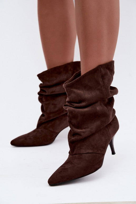 Botines de mujer slouchy slip-on con tacones delgados en color chocolate Harissa