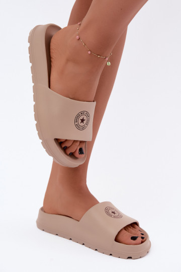 Zapatillas ligeras para mujer Big Star UU274074 en color arena 2