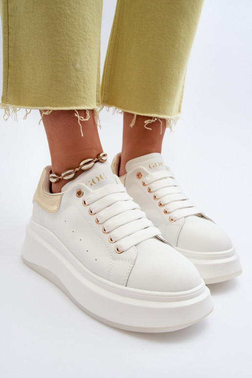 Zapatillas de cuero para mujer GOE NN2N4031 blancas