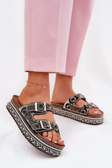 Chanclas con decoración y hebilla en plataforma negras Mellene 2