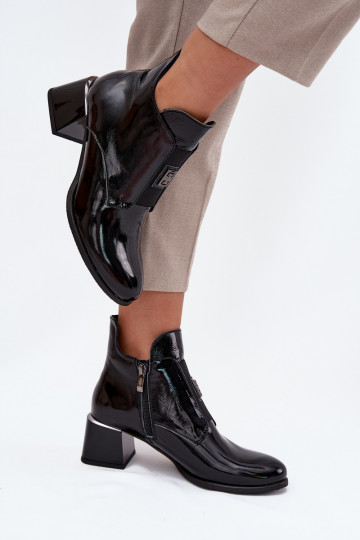 Botines de cuero lacados aislados con detalles ornamentales Zazoo 60560 negros