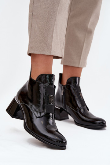 Botines de cuero lacados aislados con detalles ornamentales Zazoo 60560 negros 2
