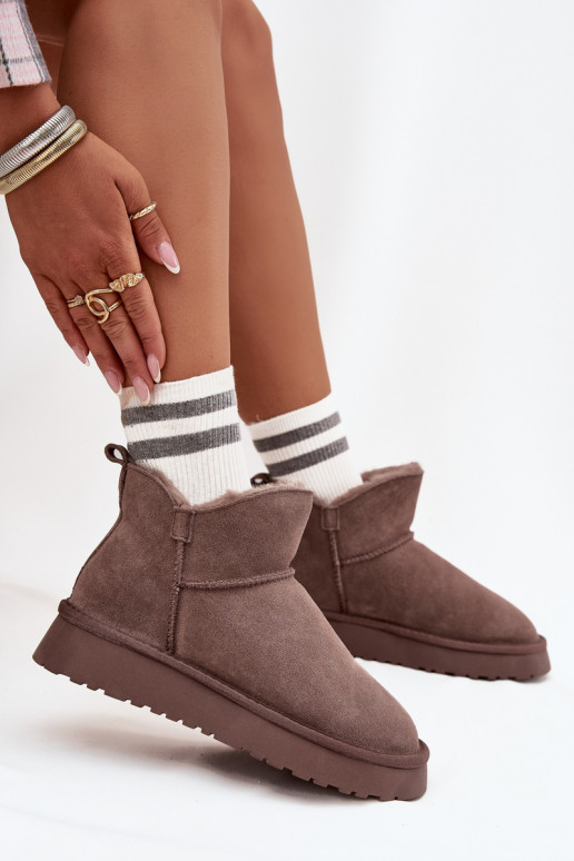 Botas de nieve aisladas de ante con piel en el interior Vinceza 97961 marrones
