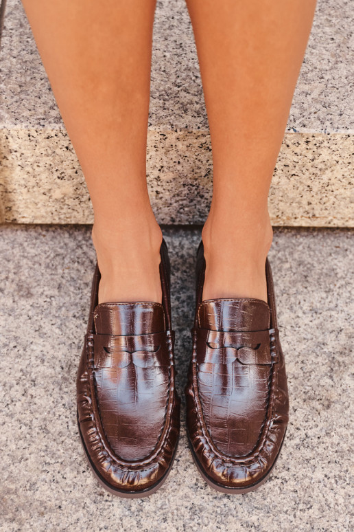 mocasines para mujer con volantes y grabado en chocolate Dalmy