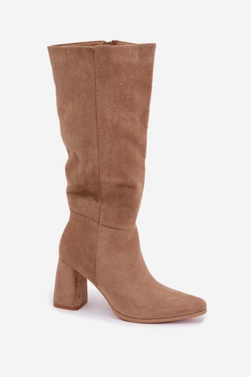 botas altas para mujer con tacón cuadrado color arena Carlin