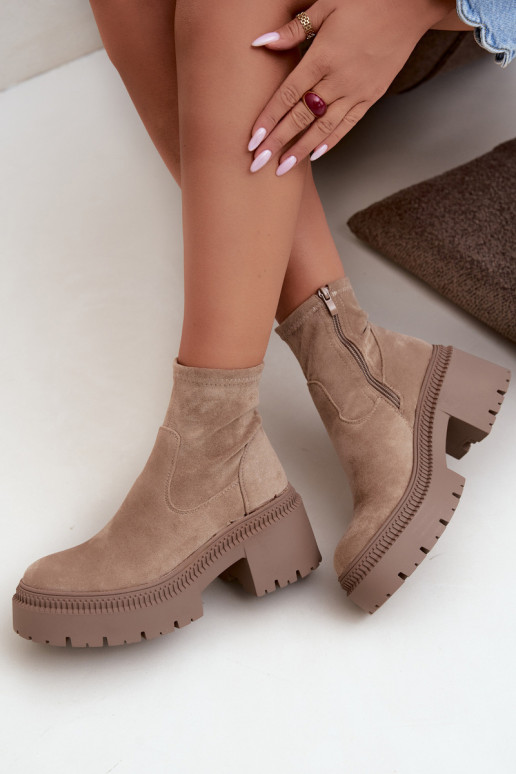 botines para mujer con tacón grueso y plataforma de ante sintético color arena Elvianne