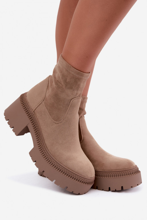 botines para mujer con tacón grueso y plataforma de ante sintético color arena Elvianne