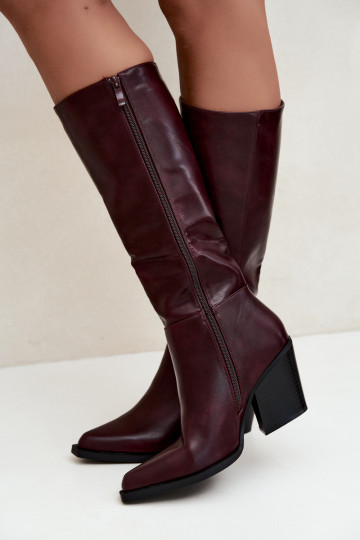 botas altas para mujer con tacón aisladas color burdeos Katelle