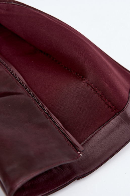 botas altas para mujer con tacón aisladas color burdeos Katelle