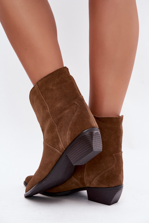 botines para mujer de estilo cowboy con tacón de ante natural color marrón Norelle