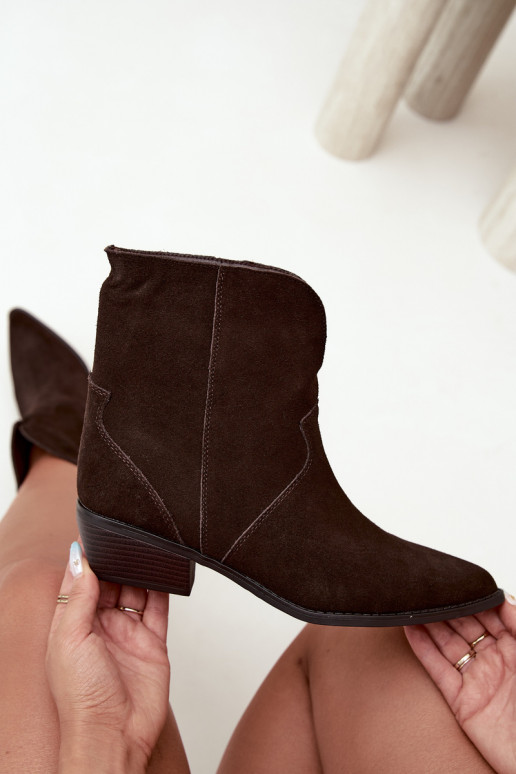 botines de estilo cowboy con tacones en ante chocolate Norelle