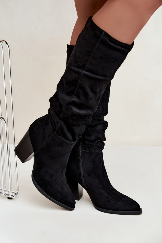 botas altas de mujer con tacones y parte superior curva en negro Ismera