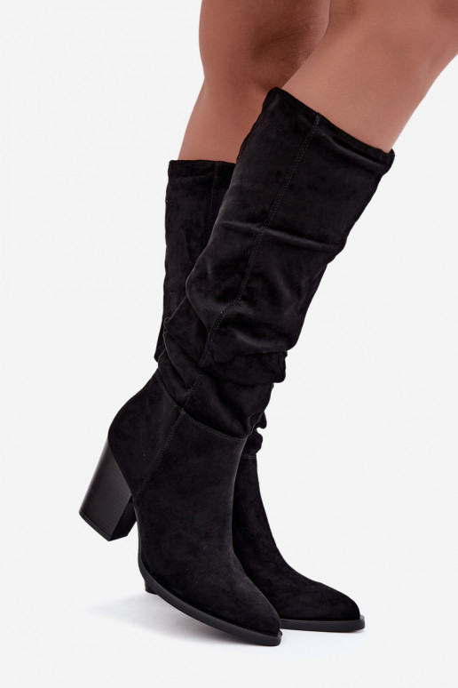 botas altas de mujer con tacones y parte superior curva en negro Ismera