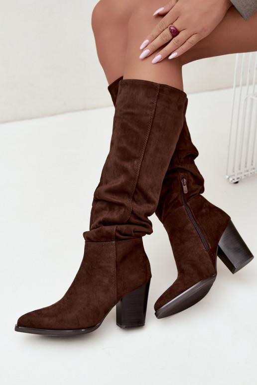 botas altas de mujer con tacones y parte superior curva en marrón Ismera