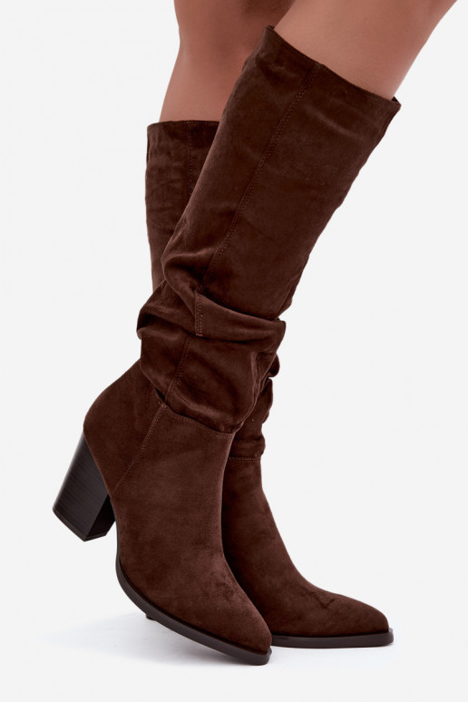 botas altas de mujer con tacones y parte superior curva en marrón Ismera