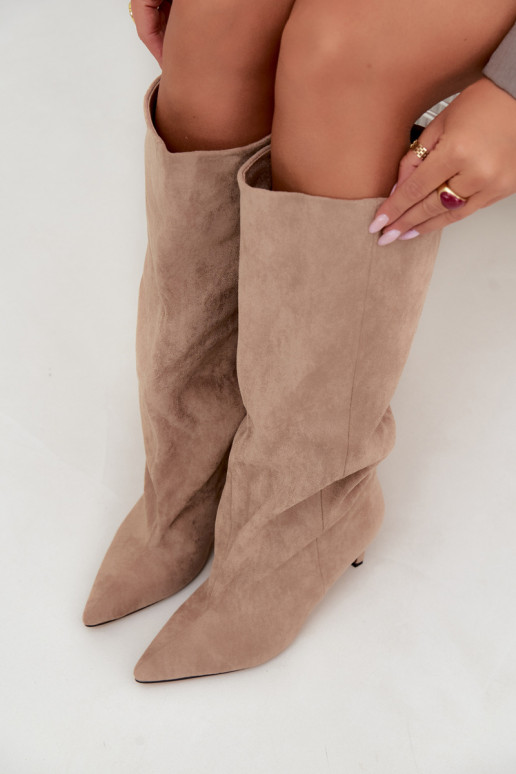 botas altas de mujer slip-on con tacones en arena Favra