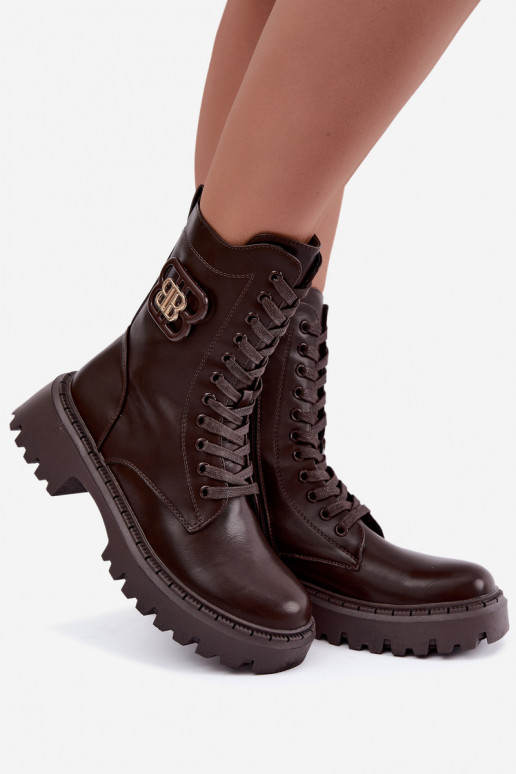 botines con elementos decorativos en piel sintética chocolate Kalindra