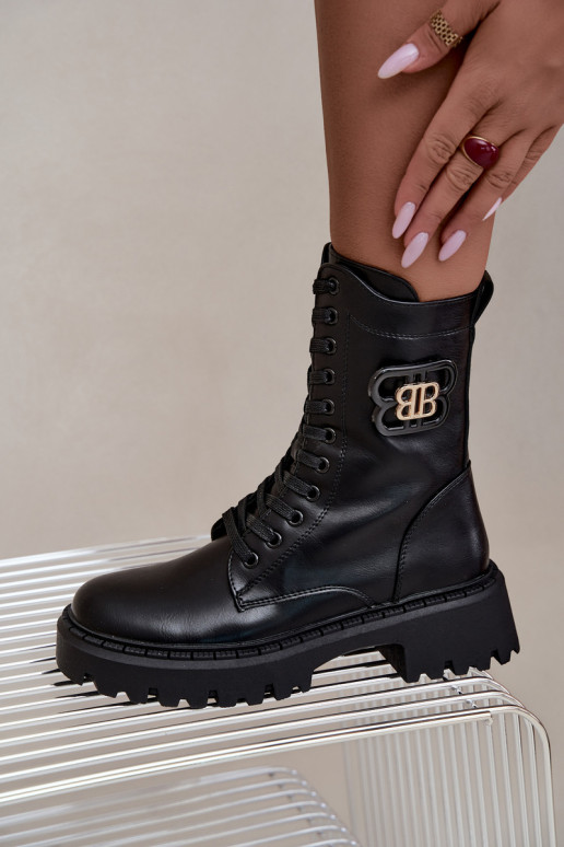 botines con elementos decorativos en piel sintética negra Kalindra