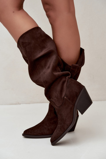 botas altas arrugadas de mujer estilo vaquero con correas y tacones en CzekoladoĮe Adria