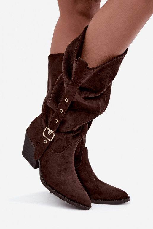 botas altas arrugadas de mujer estilo vaquero con correas y tacones en CzekoladoĮe Adria