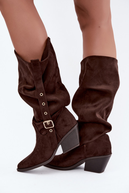 botas altas arrugadas de mujer estilo vaquero con correas y tacones en CzekoladoĮe Adria