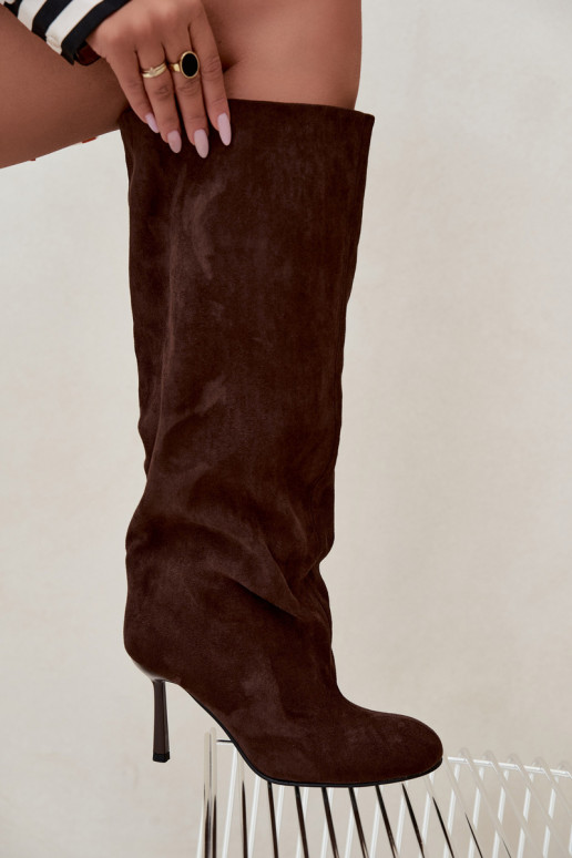 botas altas de mujer tipo slip-on con tacones finos en CzekoladoĮe Caliya