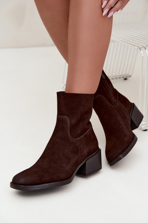 Botines para mujer de ante sintético con tacones en color chocolate Iveris