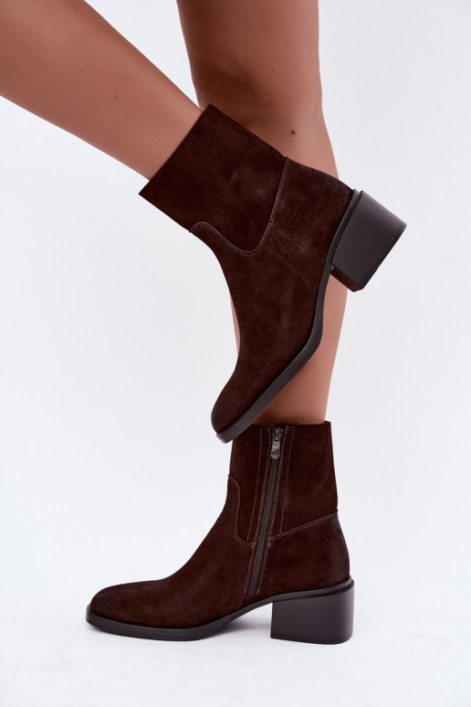 Botines para mujer de ante sintético con tacones en color chocolate Iveris
