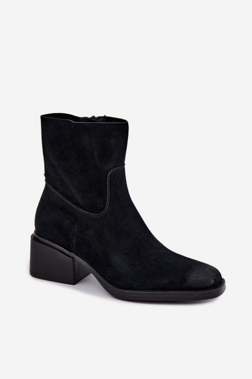 Botines para mujer de ante sintético con tacones en color negro Iveris
