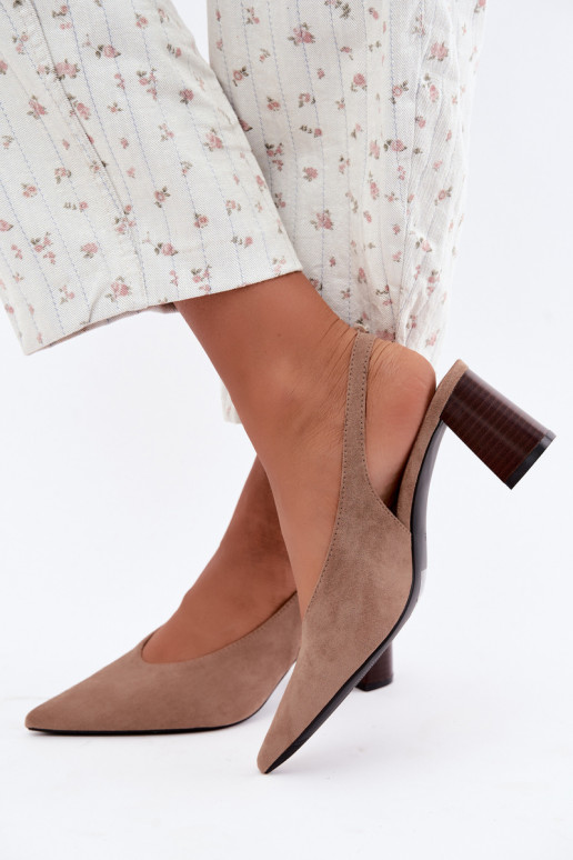 Zapatos de tacón con talón abierto en color arena Sorenia