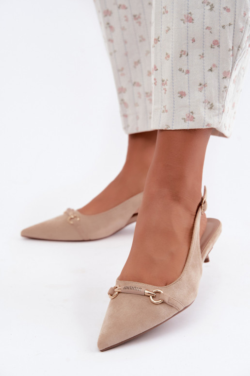 Zapatos de tacón bajo con talón abierto en color arena Caylo