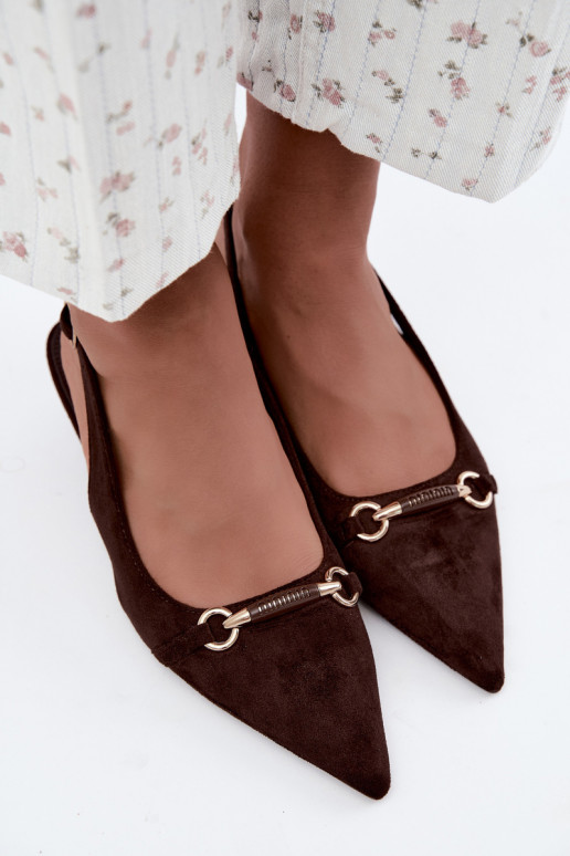 Zapatos de tacón bajo con talón abierto en color chocolate Caylo