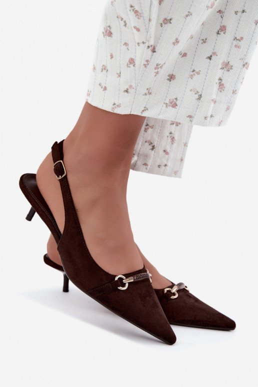 Zapatos de tacón bajo con talón abierto en color chocolate Caylo