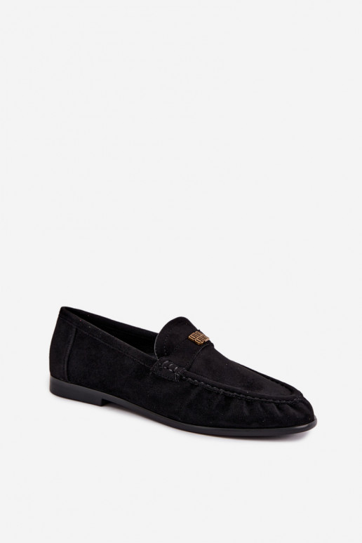 Mocasines para mujer con volantes y detalles decorativos en color negro Kairo