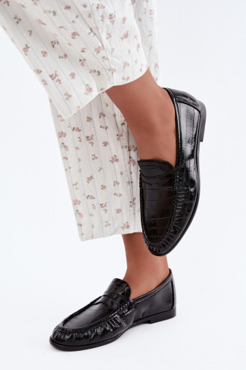 Mocasines lacados para mujer con volantes en color negro Dulcy