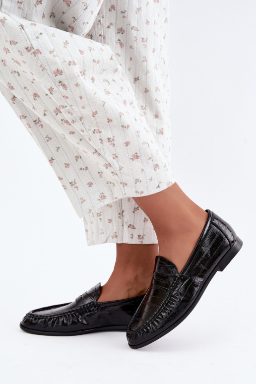 Mocasines lacados para mujer con volantes en color negro Dulcy
