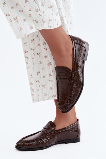 Mocasines lacados para mujer con volantes en color marrón Dulcy