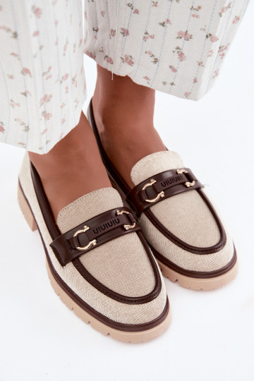 Mocasines para mujer con detalles elegantes en color arena y marrón Brika