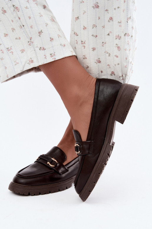 Mocasines para mujer con detalles elegantes en color chocolate Brika