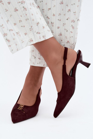 Sandalias de tacón con talón abierto y detalles decorativos en color burdeos Gilly 2