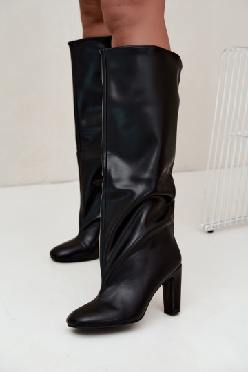 botas altas sin cordones con tacones en color negro Falina 2