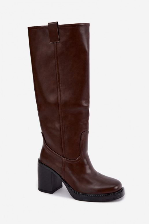 botas altas de mujer acolchadas con tacones en color chocolate Feresa