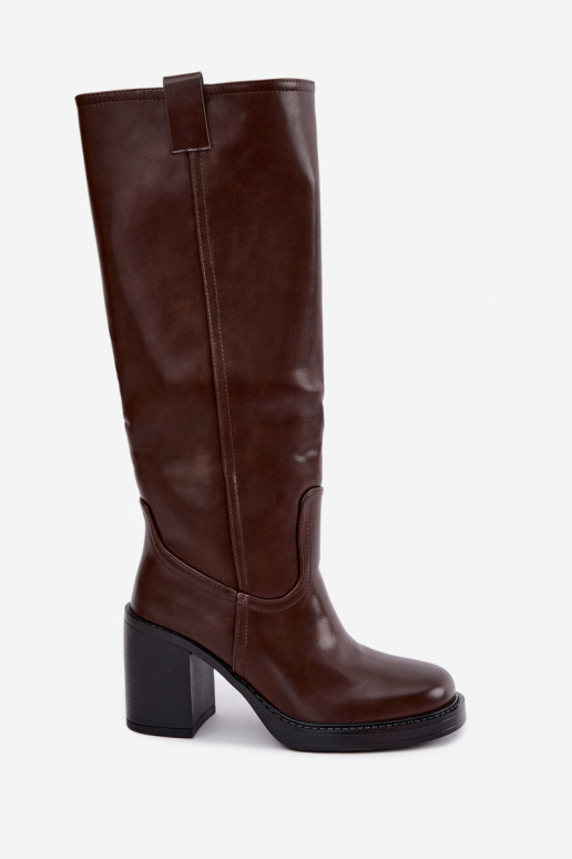 botas altas de mujer acolchadas con tacones en color chocolate Feresa