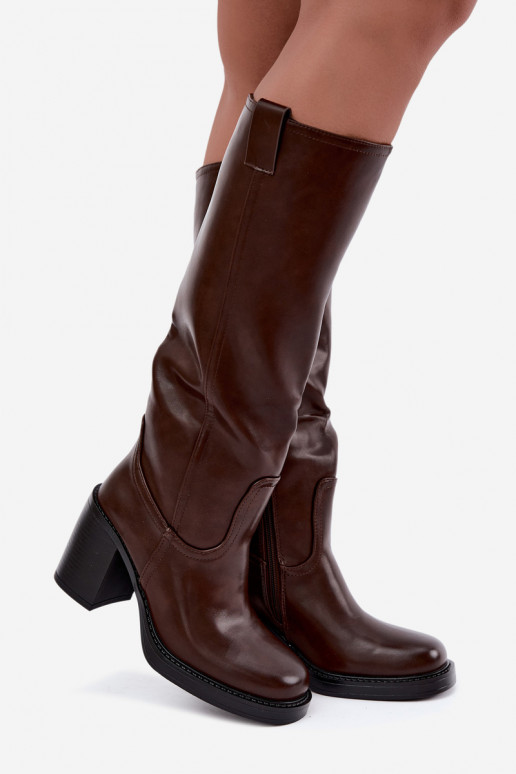botas altas de mujer acolchadas con tacones en color chocolate Feresa