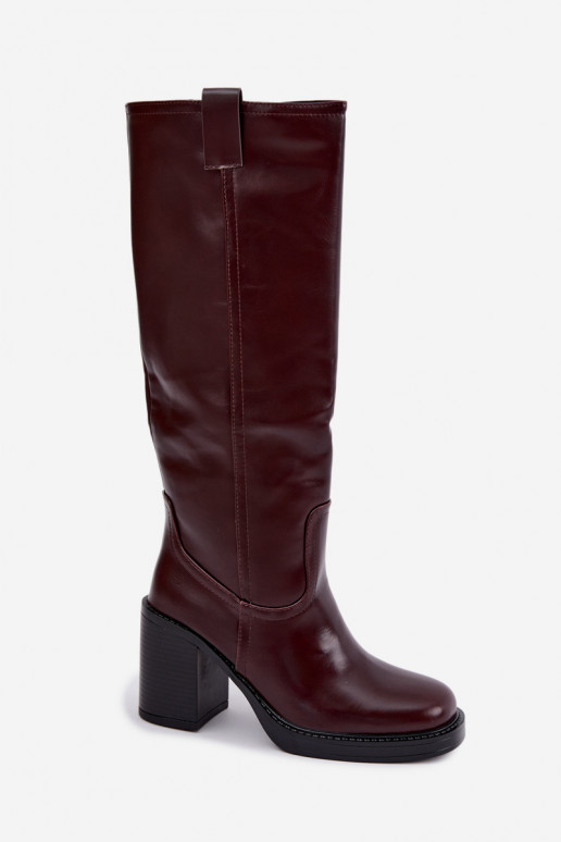 botas altas de mujer acolchadas con tacones en color burdeos Feresa