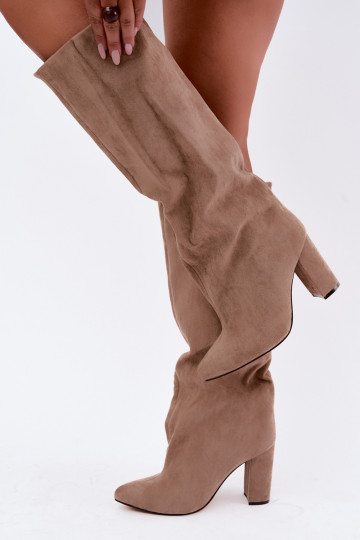 botas altas sin cordones con tacones en color arena Emeline 2