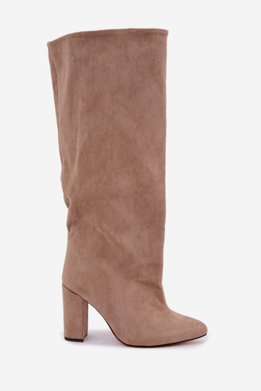 botas altas sin cordones con tacones en color arena Emeline